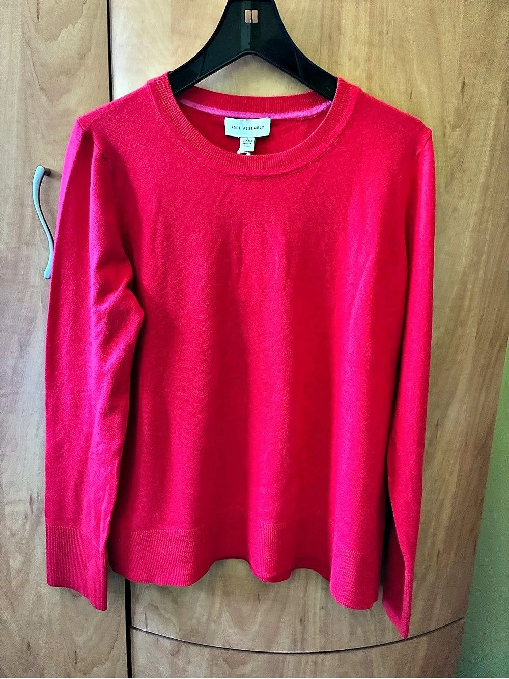 UNIQLO Crewneck Sweater Pink Medium NWT